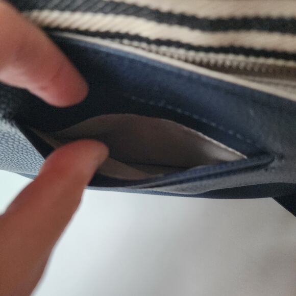 Studio Thirty-One Classic Body Handbag Blue Faux Leather Flap Canvas Striped - Picture 5 of 9